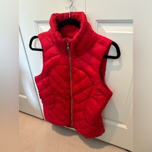 Lululemon Fluffin Awesome Goose Down Puffer Vest in Alarming Red - Size 8